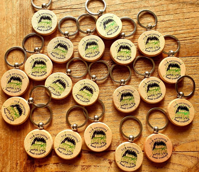 Porte-clés en bois personnalisés avec logo du club T.I.M 4x4 Castera