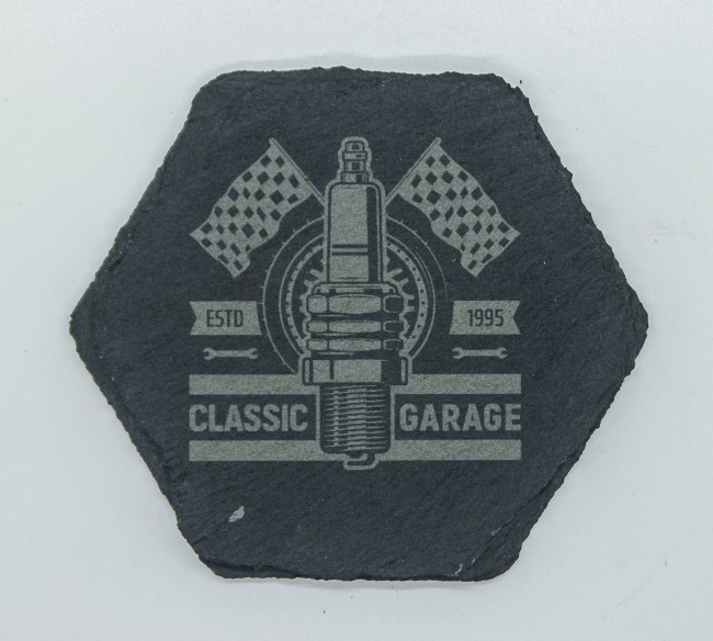 Dessous de verre ardoise Classic Garage drapeaux Dessous de verre en ardoise gravée motif Classic Garage avec drapeaux