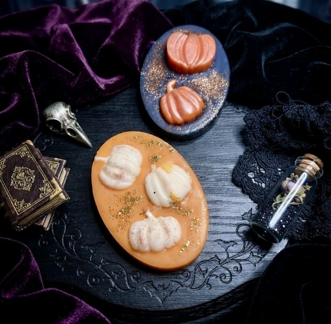 Fondant parfumé thème Halloween cire de soja et cire d'olive parfum de Grasse Flamme Féline Fondant parfumé thème Halloween cire de soja et cire d'olive parfum de Grasse Flamme Féline