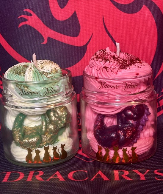 Bougie House of the Dragon Bougie artisanale cire de soja chantilly rouge bébé dragon noir ou vert Team Black ou Green House of the Dragon