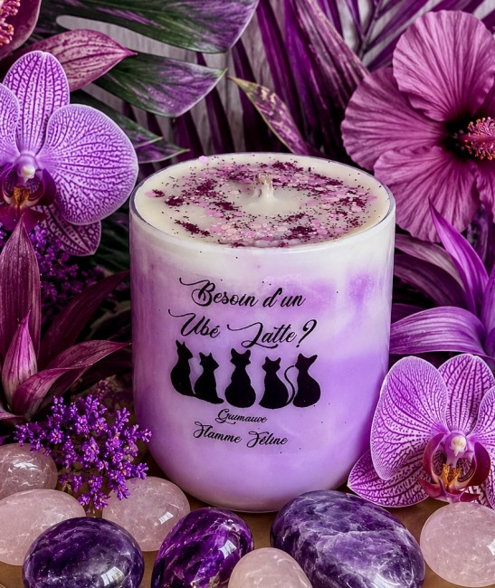 Bougie artisanale Ubé Latte Boisson lactée tendance longue durée girly et sucrée 