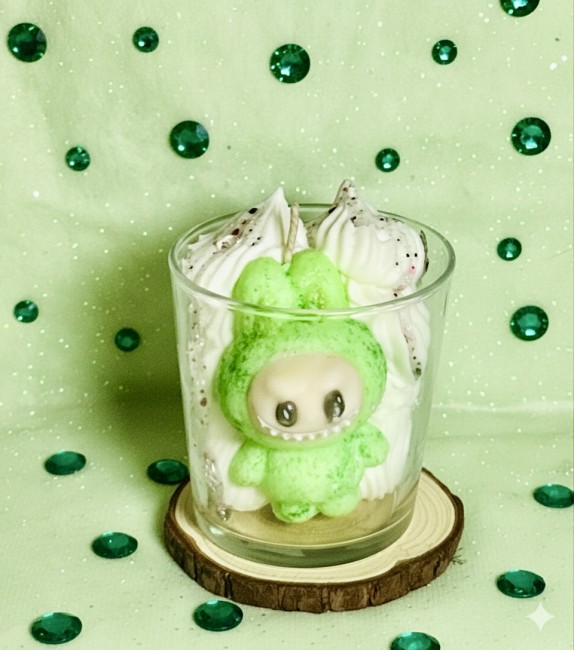 Monster la fameuse peluche que tout monde s'arrache! Monster la fameuse peluche que tout monde s'arrache!