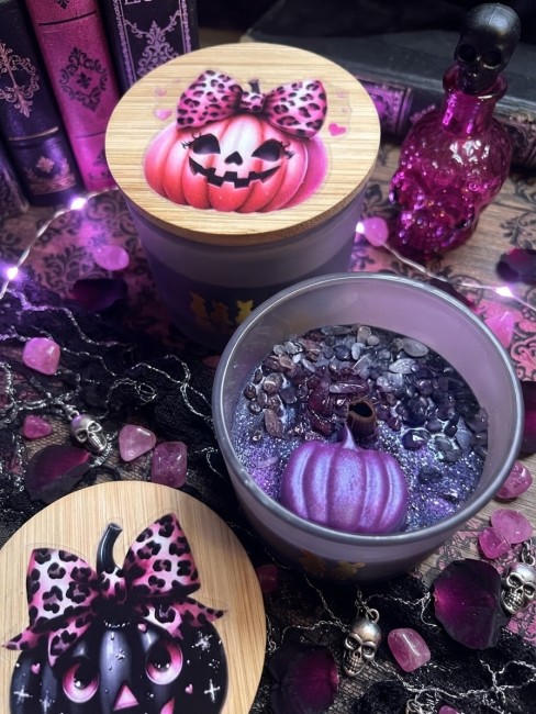 Bougie parfumée lithothérapie thème halloween collection spooky season flamme féline