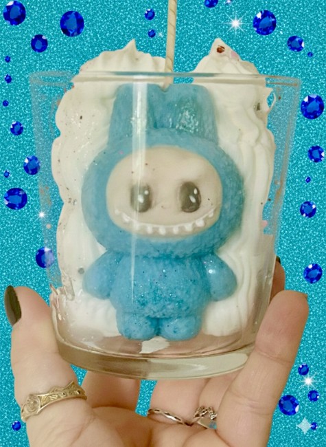 Monster la fameuse peluche que tout monde s'arrache! Monster la fameuse peluche que tout monde s'arrache!