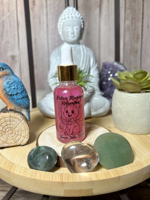 Découvrez les potions magiques , des fondants liquides artisanaux pour parfumer rapidement et puissamment votre maison! Potion magique le fondant liquide ultrapuissant de Flamme Féline