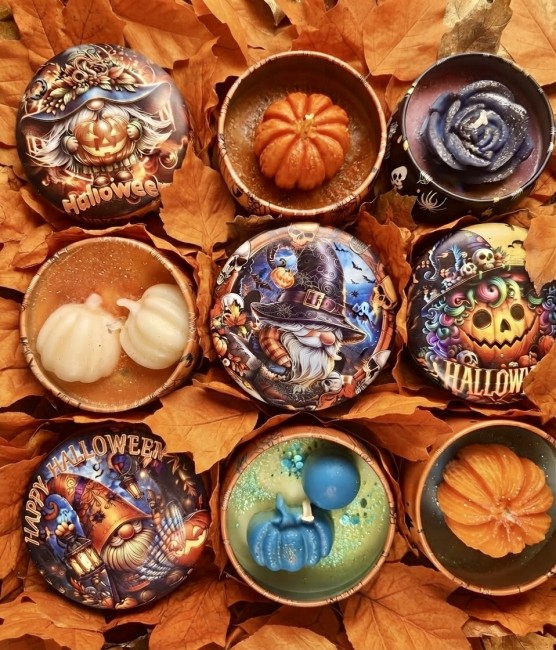 Bougie d'halloween xs dans une boite en métal décoré thème halloween flamme féline Bougie d'halloween xs dans une boite en métal décoré thème halloween flamme féline