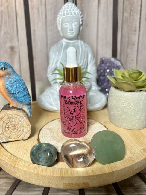 Découvrez les potions magiques , des fondants liquides artisanaux pour parfumer rapidement et puissamment votre maison! Potion magique le fondant liquide ultrapuissant de Flamme Féline