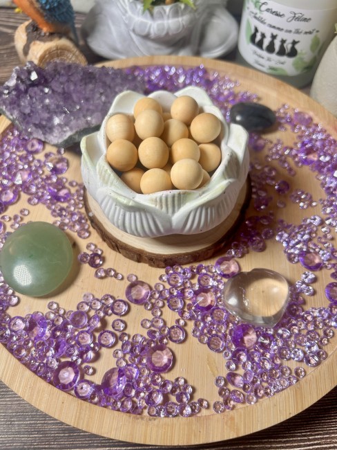 Perles parfumées artisanales parfum ambre ou fleur de lin de Flamme Féline