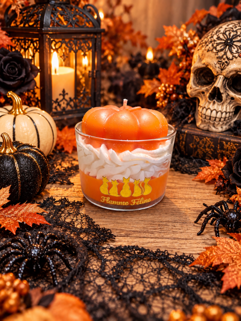 bougie chantilly parfumée thème halloween bougie citrouille orange flamme féline bougie chantilly parfumée thème halloween bougie citrouille orange flamme féline