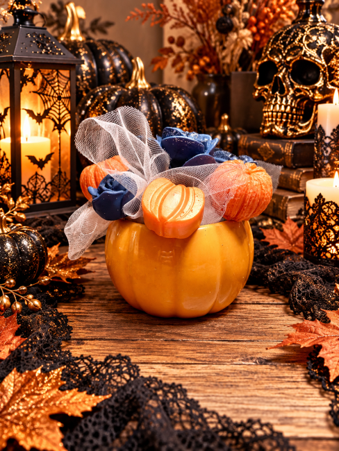 Bouquet de fondants parfumés noir et orange thème halloween citrouilles et roses noires 