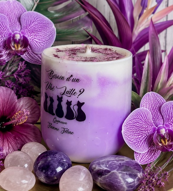 Bougie artisanale Ubé Latte Boisson lactée tendance longue durée girly et sucrée 