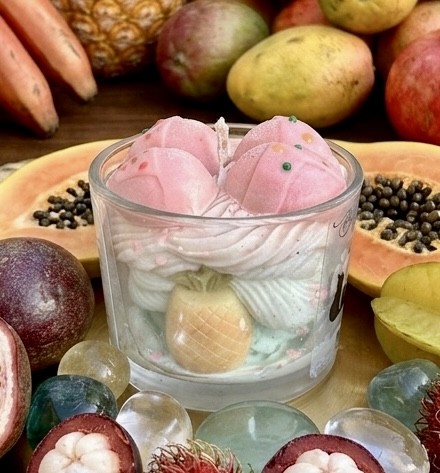 Bougie artisanale fantaisie parfum ananas une bougie solaire et tropicale pour un avant gout de vacances