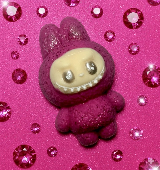 Monster la fameuse peluche que tout monde s'arrache! Monster la fameuse peluche que tout monde s'arrache!