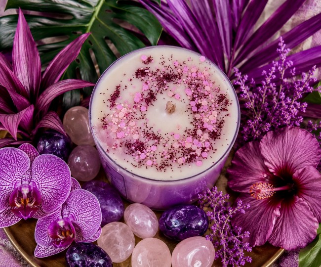 Bougie artisanale Ubé Latte Boisson lactée tendance longue durée girly et sucrée 