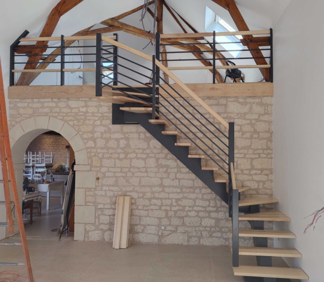ESCALIER 2/4 tournant FABRICATION SUR MESURE