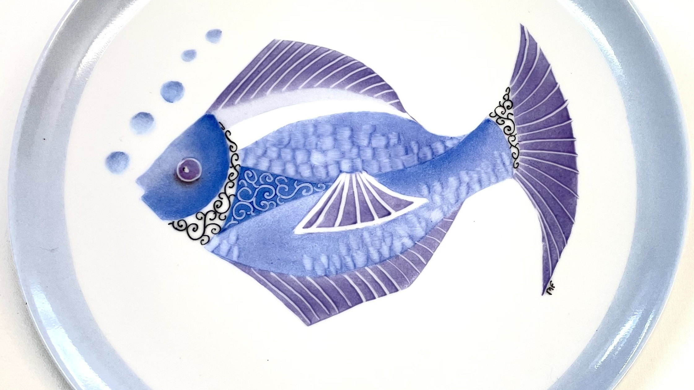 décor d'un poisson stylisé