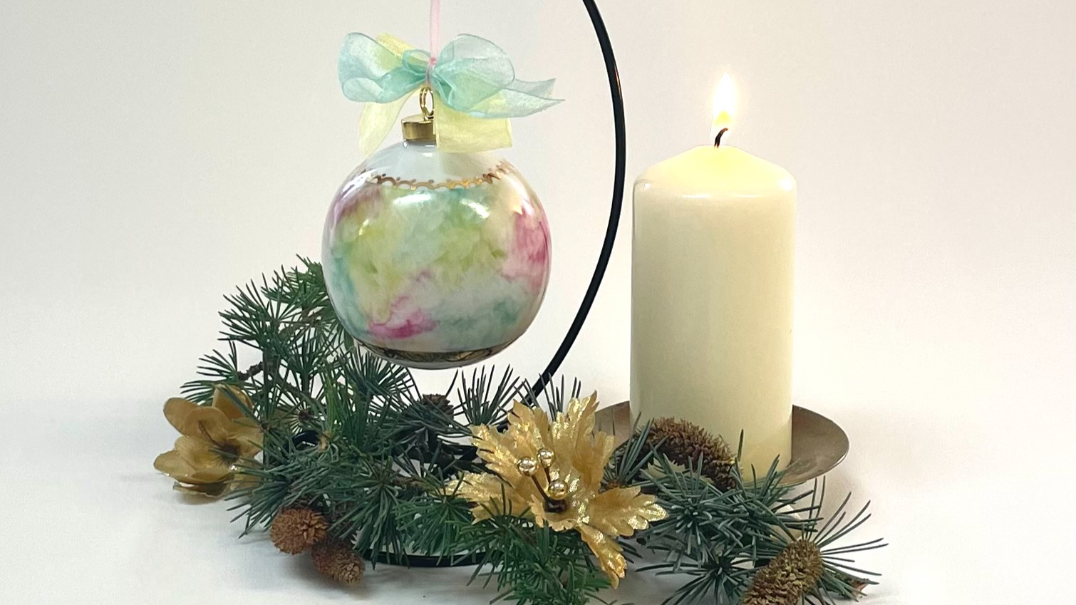 boule de noel en porcelaine