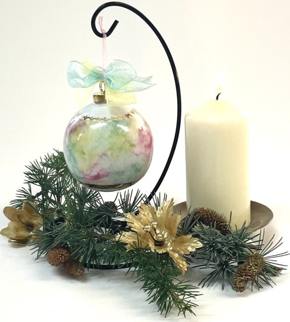 Boule de noël originale en porcelaine peinte à la main - décor intuitif 