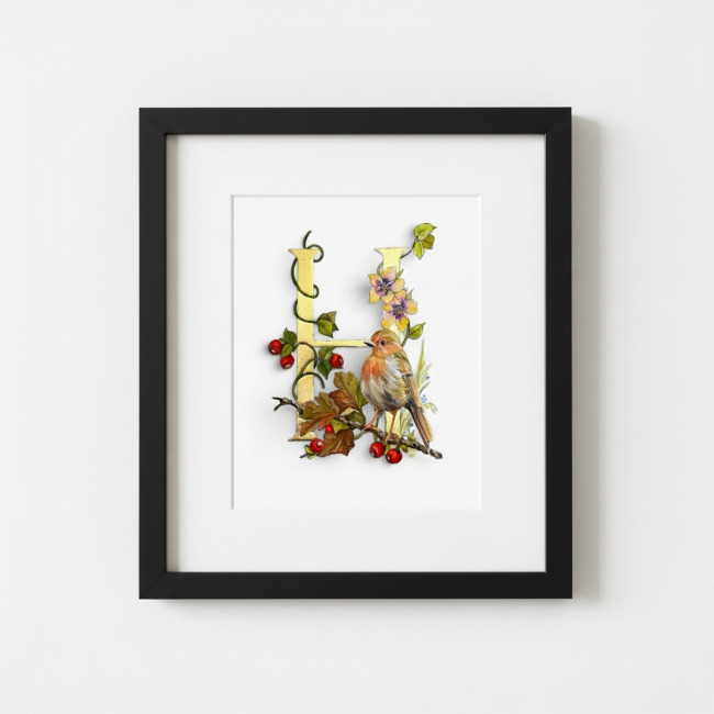 Initiale peinte à la main d'une feuille d'or véritable et d'un décor à l'aquarelle d'un rouge gorge - sur commande