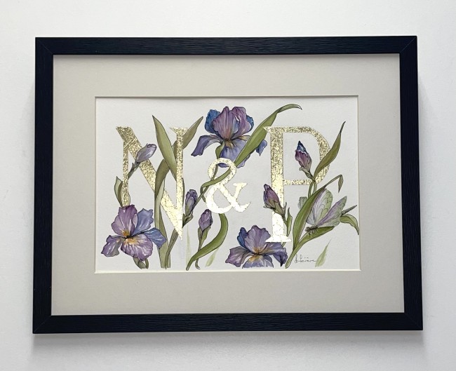 Duo d'initiales peintes à la main à la feuille d'or et entourées...