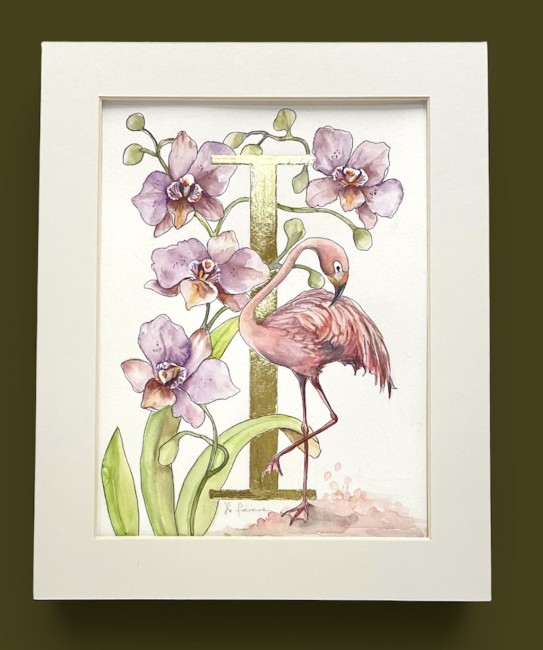 Initiale peinte à la main de feuille d'or véritable entourée d'un décor d'orchidées et d'un flamant rose