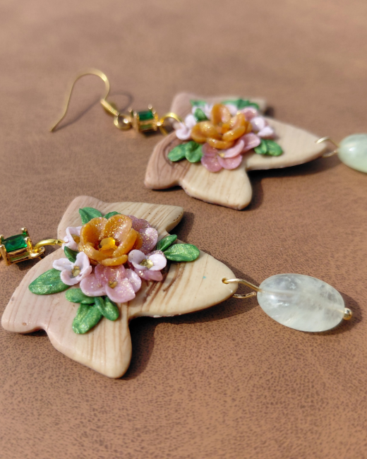 Boucles d'oreilles Lierre en Floraison – Éclat topaze, émeraude et prehnites