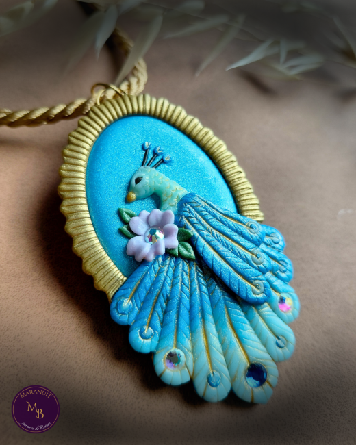 Médaillon Paon - bleu lagon – Éclats saphir