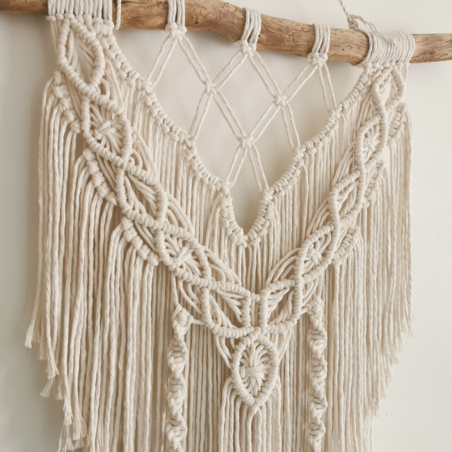 macrame-mural-leotie-support-bois-naturel-macrame