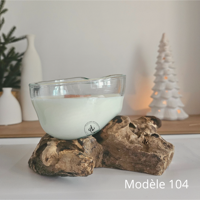 bougie-artisanale-cannelle-orange-verre-souffle-racine-de-bois-naturel-piece-unique