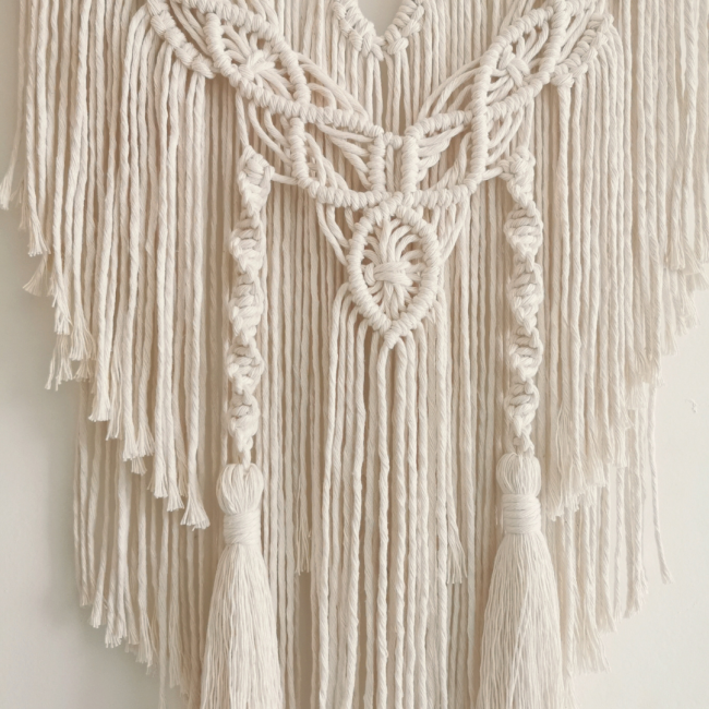macrame-mural-leotie-detail-noeuds-coton-biologique