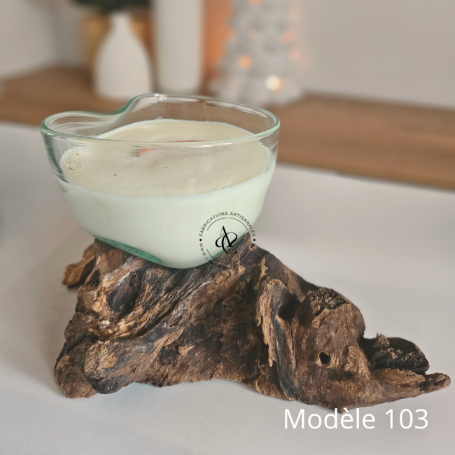 bougie-artisanale-cannelle-orange-sur-racine-de-bois-naturelle-vue-laterale