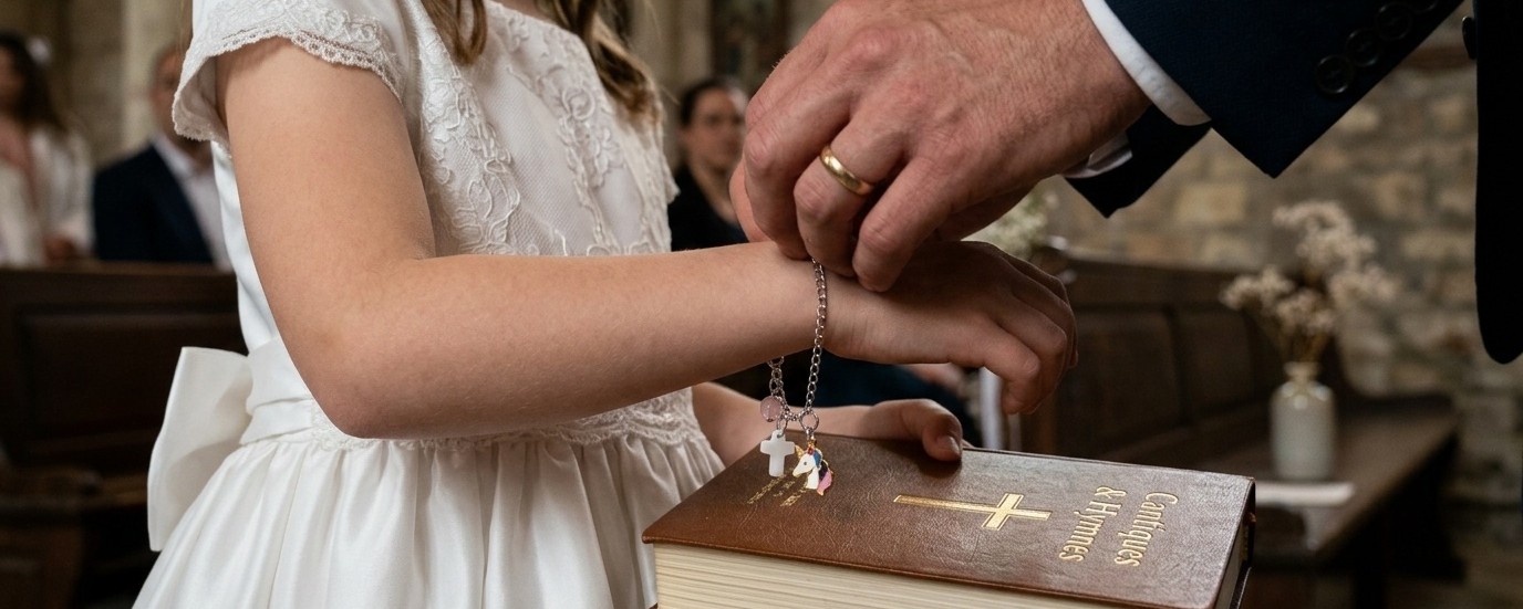 poignet enfant et bracelet communion