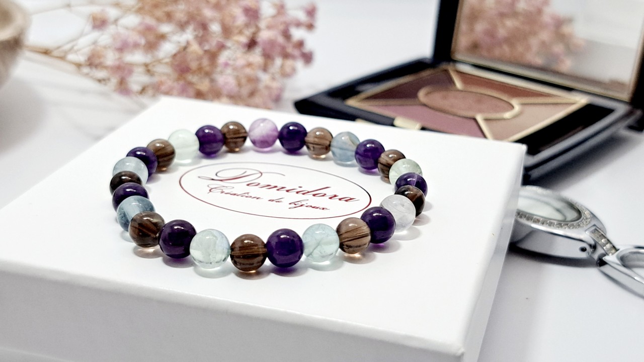 bracelet pierres naturelles domidora en amethyste, fluorine et quartz fumé