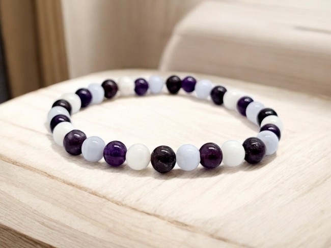 bracelet extensible pierres naturelles lepidolite et pierre de lune, cadeau menopause, bouffees chaleur, stress, cadeau fete des mère bracelet extensible pierres naturelles lepidolite et pierre de lune, cadeau menopause, bouffees chaleur, stress, cadeau fete des mère