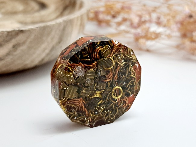 orgonite de poche protection en jaspe rouge pour cadeau merci noel ou anniversaire