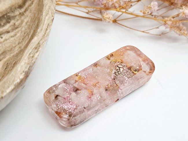 cadeau future maman, orgonite de poche en quartz rose, pour cadeau noel amour et douceur, fait mains