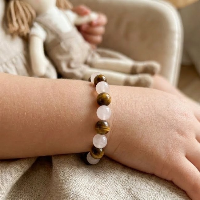 bracelet enfant extensible en pierres naturelles angoisses quartz rose et oeil de tigre, domidora