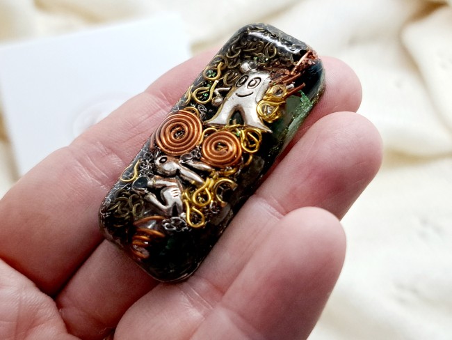 orgonite de poche aventurine verte pour cadeau noel unisexe fait mains, protection pierre naturelle