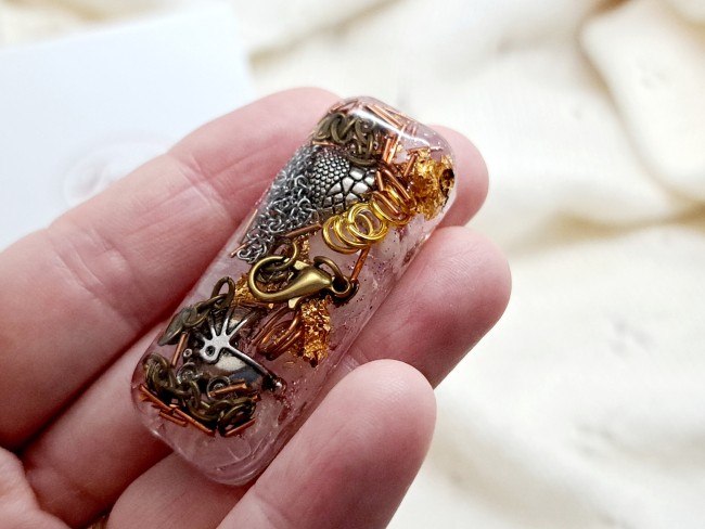 cadeau future maman, orgonite de poche en quartz rose, pour cadeau noel amour et douceur, fait mains