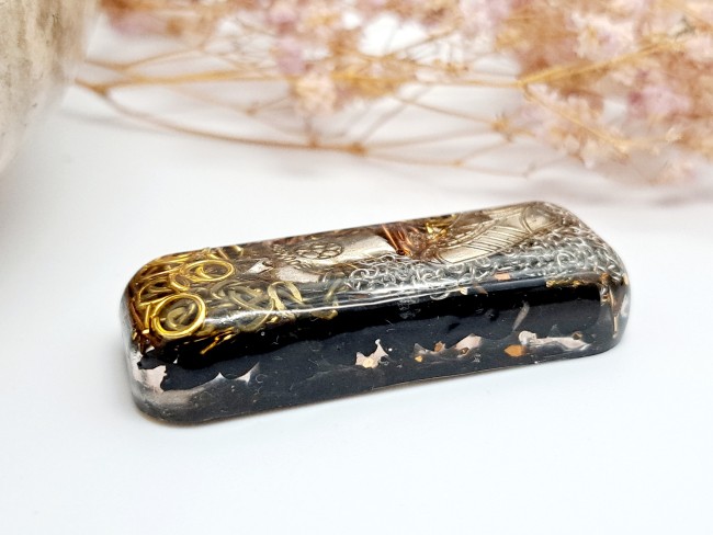 Orgonite de poche protection tourmaline noire pour cadeau noel sportif et amateur de football.
