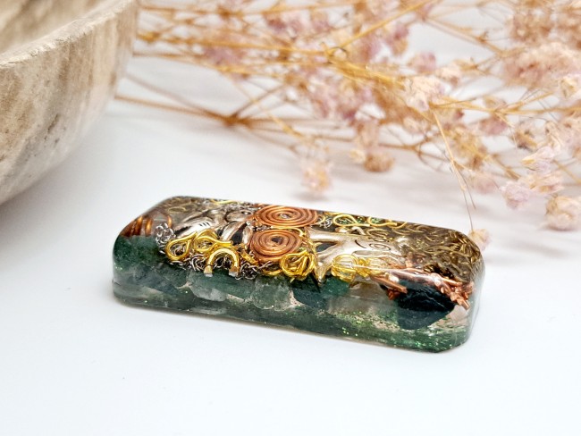 orgonite de poche aventurine verte pour cadeau noel unisexe fait mains, protection pierre naturelle