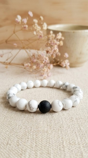 bracelets distance en pierres naturelles oeil de tigre et howlite pour cadeau separation couple gay, lesbienne à la rentrée, cadeau noel domidora