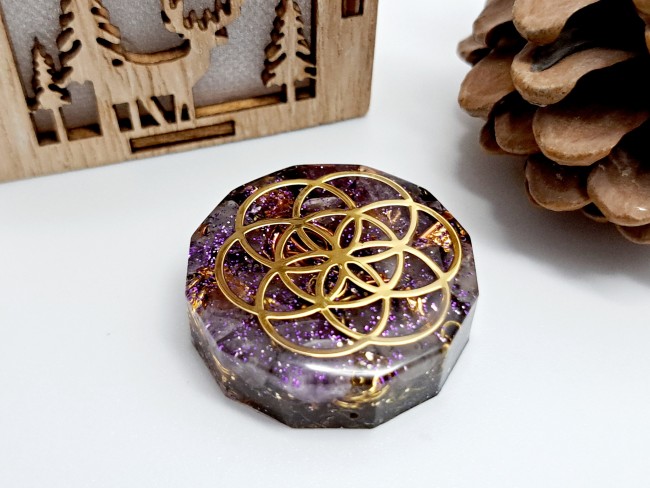 orgonite de poche protection amethyste et lacher prise pour cadeau merci noel ou anniversaire