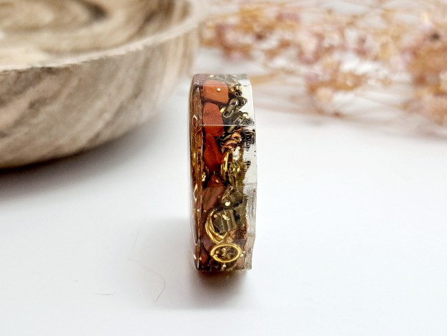 orgonite de poche protection en jaspe rouge pour cadeau merci noel ou anniversaire