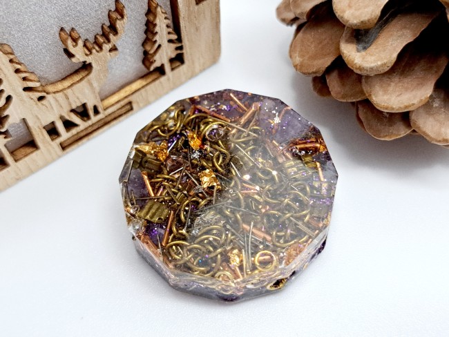 orgonite de poche amethyste, protection et lacher prise, cadeau noel unisexe, pierres naturelles