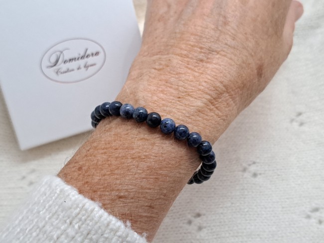 bracelet pour la confiance en soi en pierres naturelles bleues dumortierite, cadeau dame noel