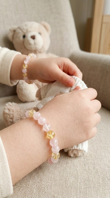 bracelet extensible enfant en pierres naturelles citrine et quartz rose domidora bracelet pierres naturelles enfants pour la concentration et la confiance en soi, cadeau noel maman, cadeau fete des meres, cadeau amitié, cadeau petite fille, domidora