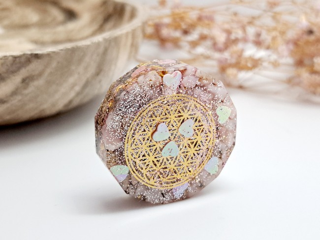 orgonite de poche protection quartz rose pour cadeau merci noel ou anniversaire