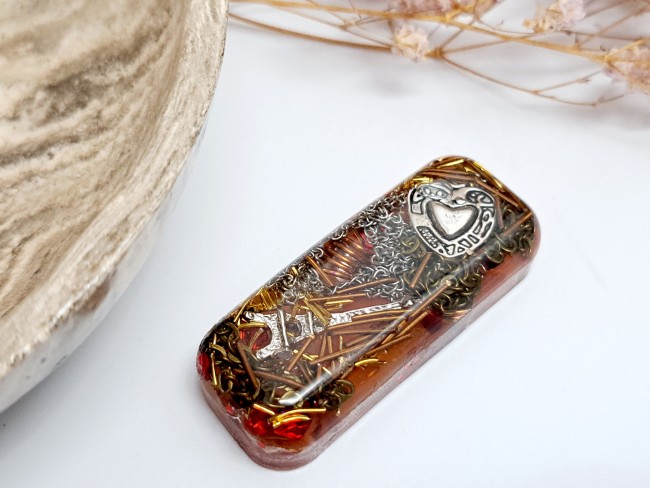 orgonite de poche résine et cornaline, cadeau de noel unisexe fait mains