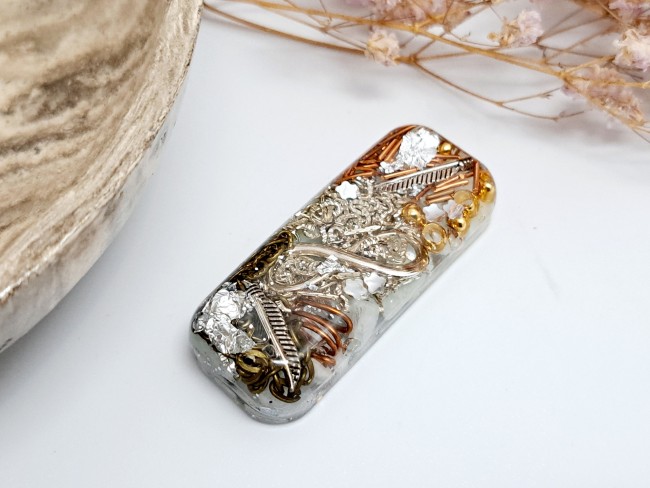 orgonite de poche blanche, cadeau protection pour noel ou anniversaire, quartz neige